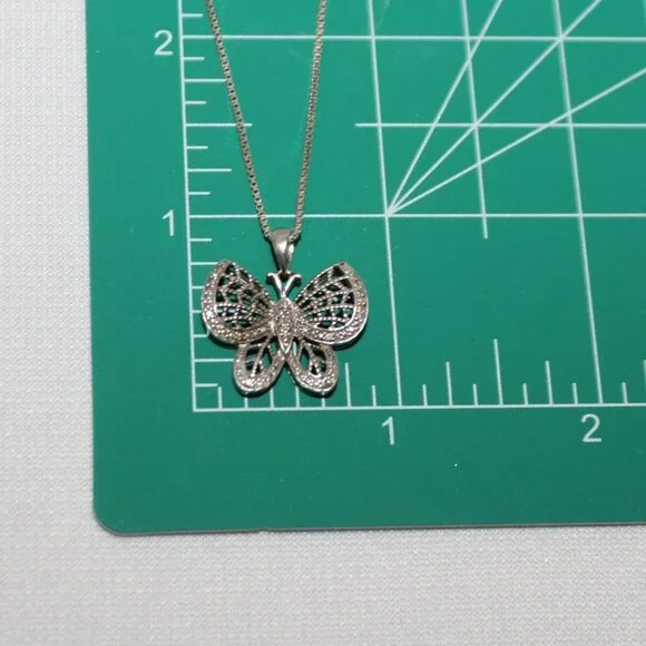 Sterling Silver Butterfly and Chain - Picture 9 of 9